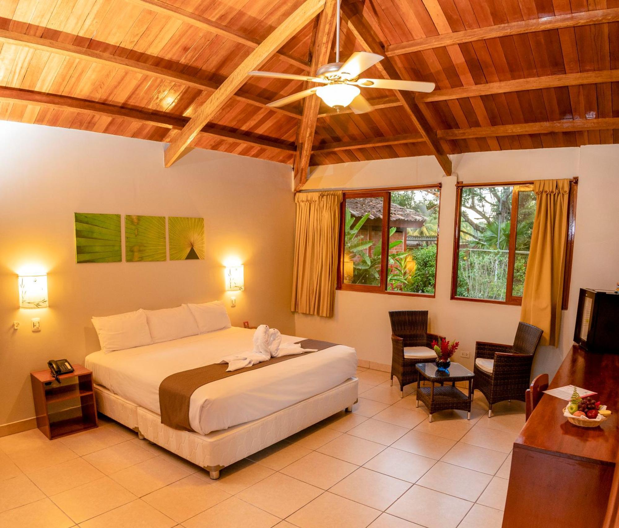 Dm Hoteles Tarapoto Exteriör bild