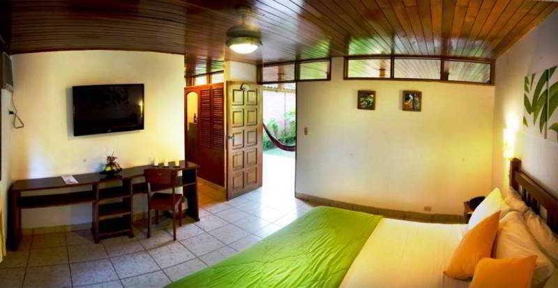 Dm Hoteles Tarapoto Exteriör bild