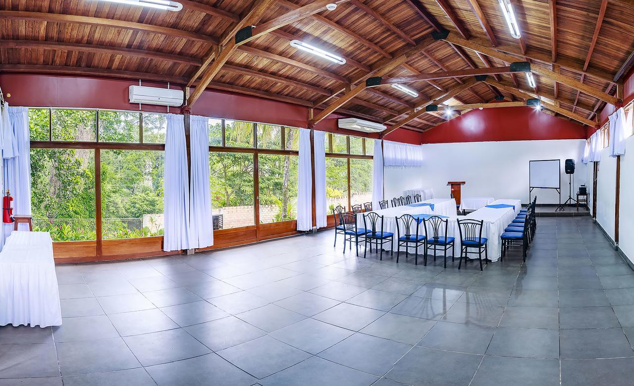 Dm Hoteles Tarapoto Exteriör bild