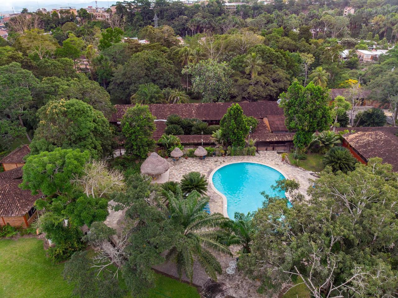Dm Hoteles Tarapoto Exteriör bild