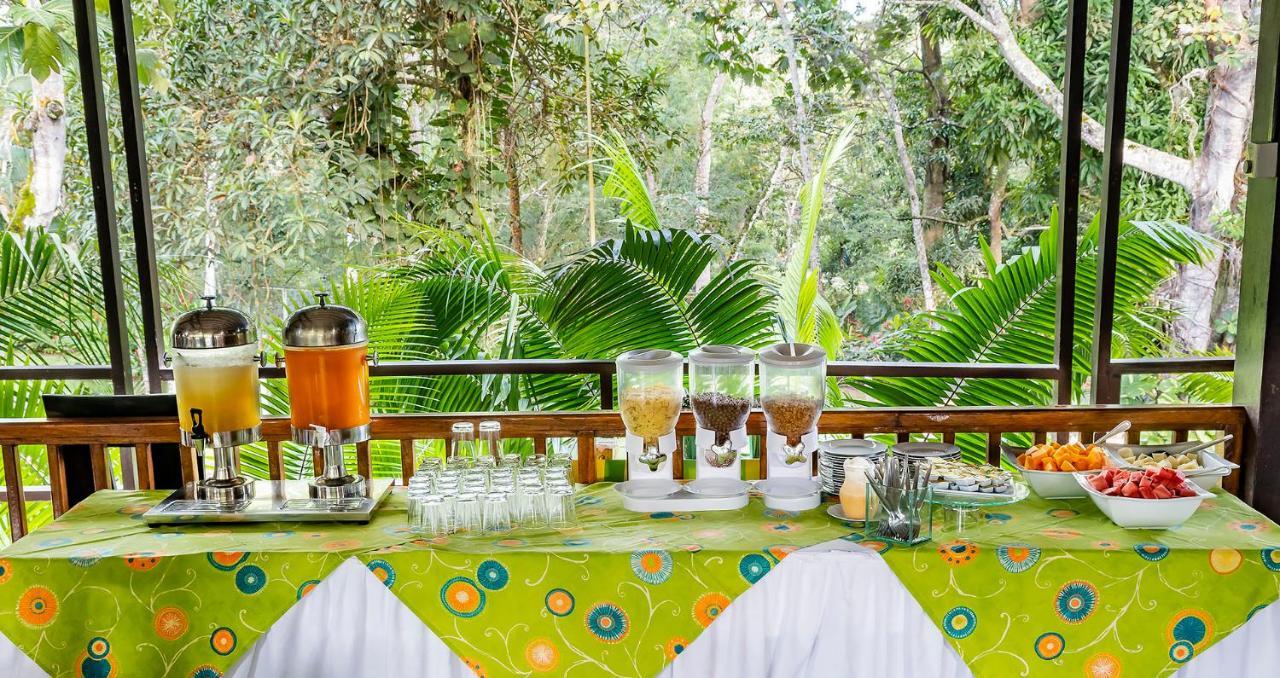 Dm Hoteles Tarapoto Exteriör bild