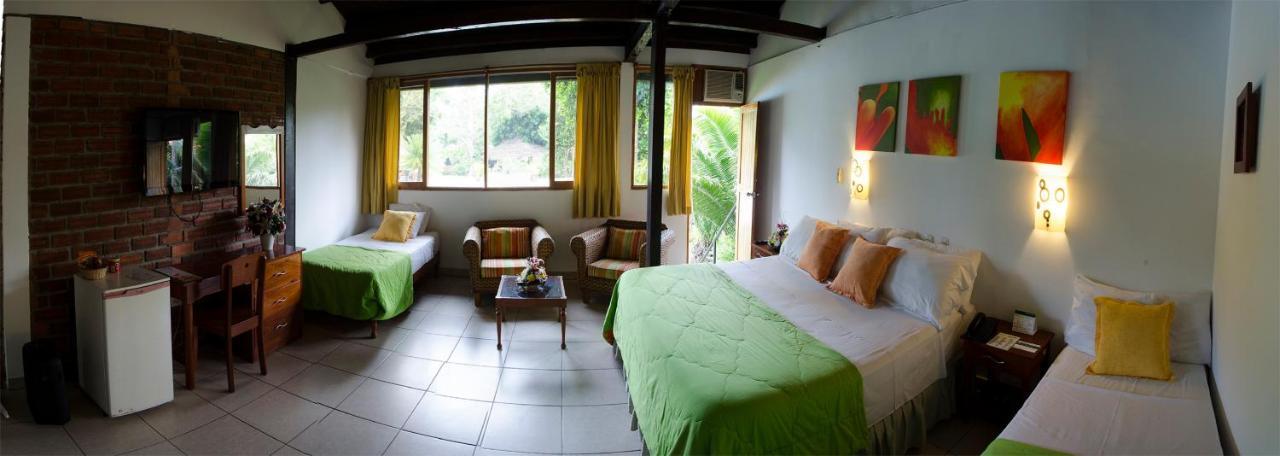 Dm Hoteles Tarapoto Exteriör bild